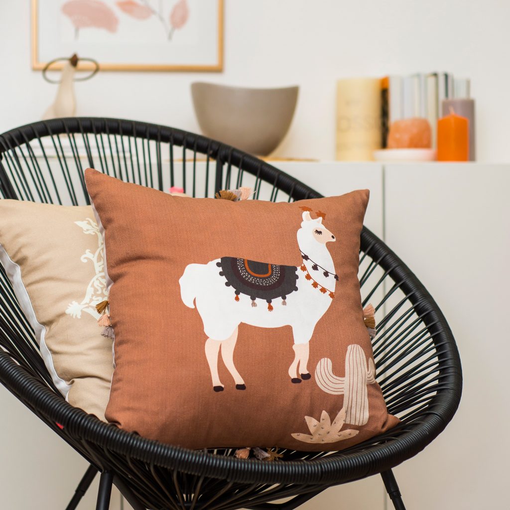 dizajnerski jastuk sa lamom Twiga Pattern Bazaar